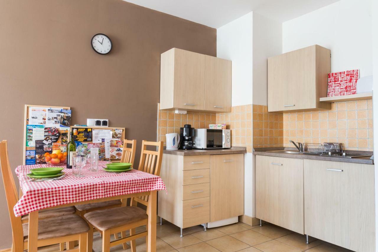 Mse Apartman Miskolc Exterior photo